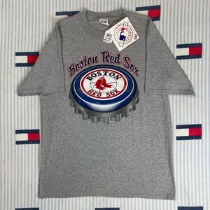 Vintage Majestic Boston Red Sox Bottle Cap Logo MLB Baseball short sleeve tee